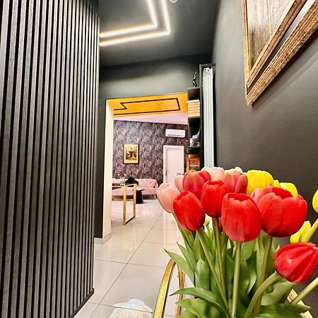 Elegance Rooms Spaccanapoli Bagian luar foto