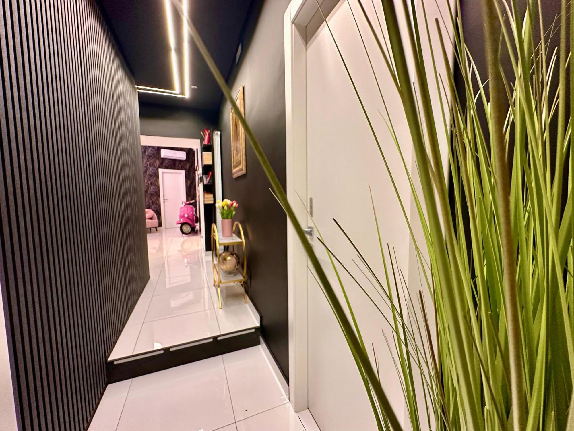 Elegance Rooms Spaccanapoli Bagian luar foto