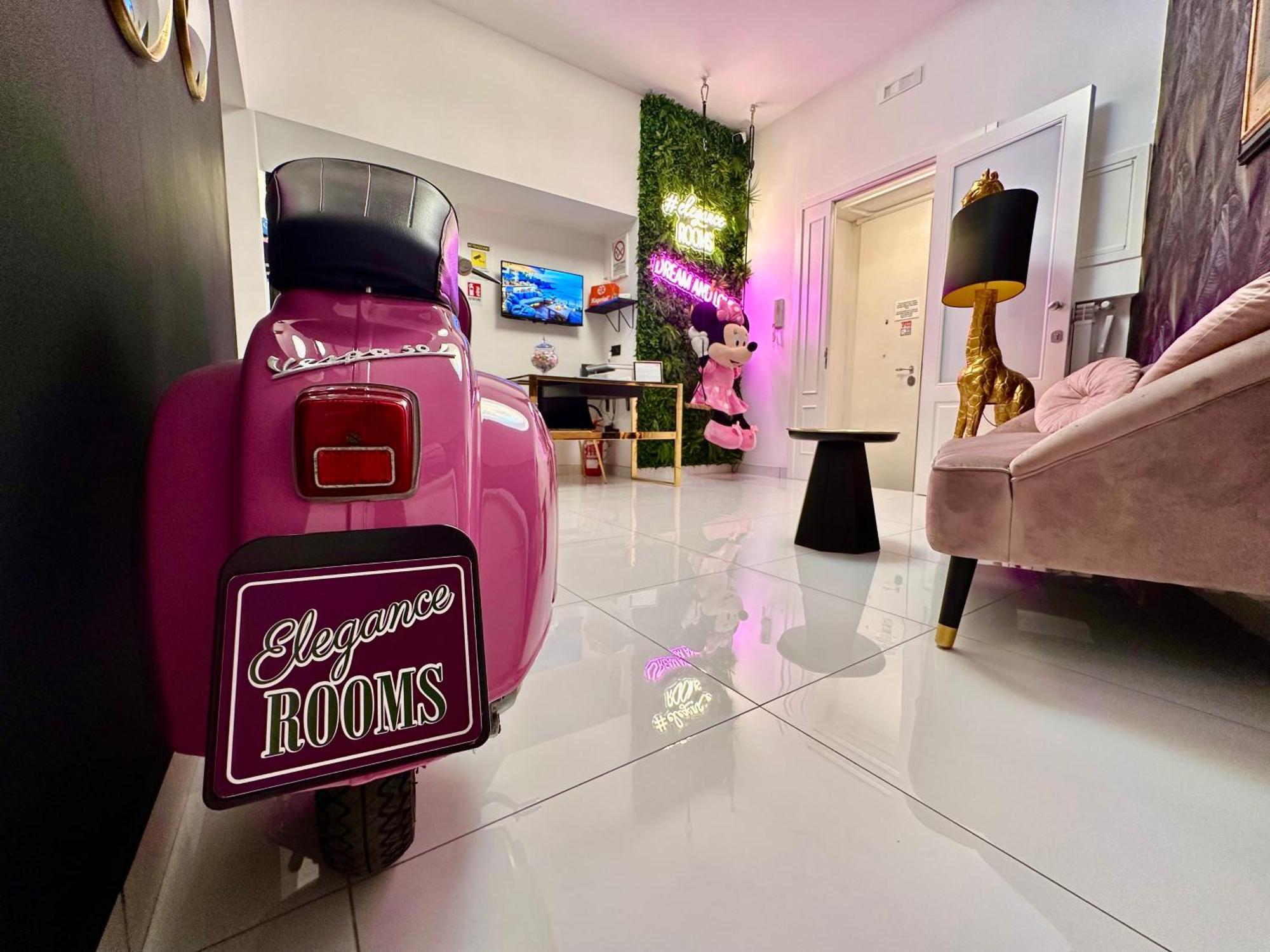 Elegance Rooms Spaccanapoli Bagian luar foto