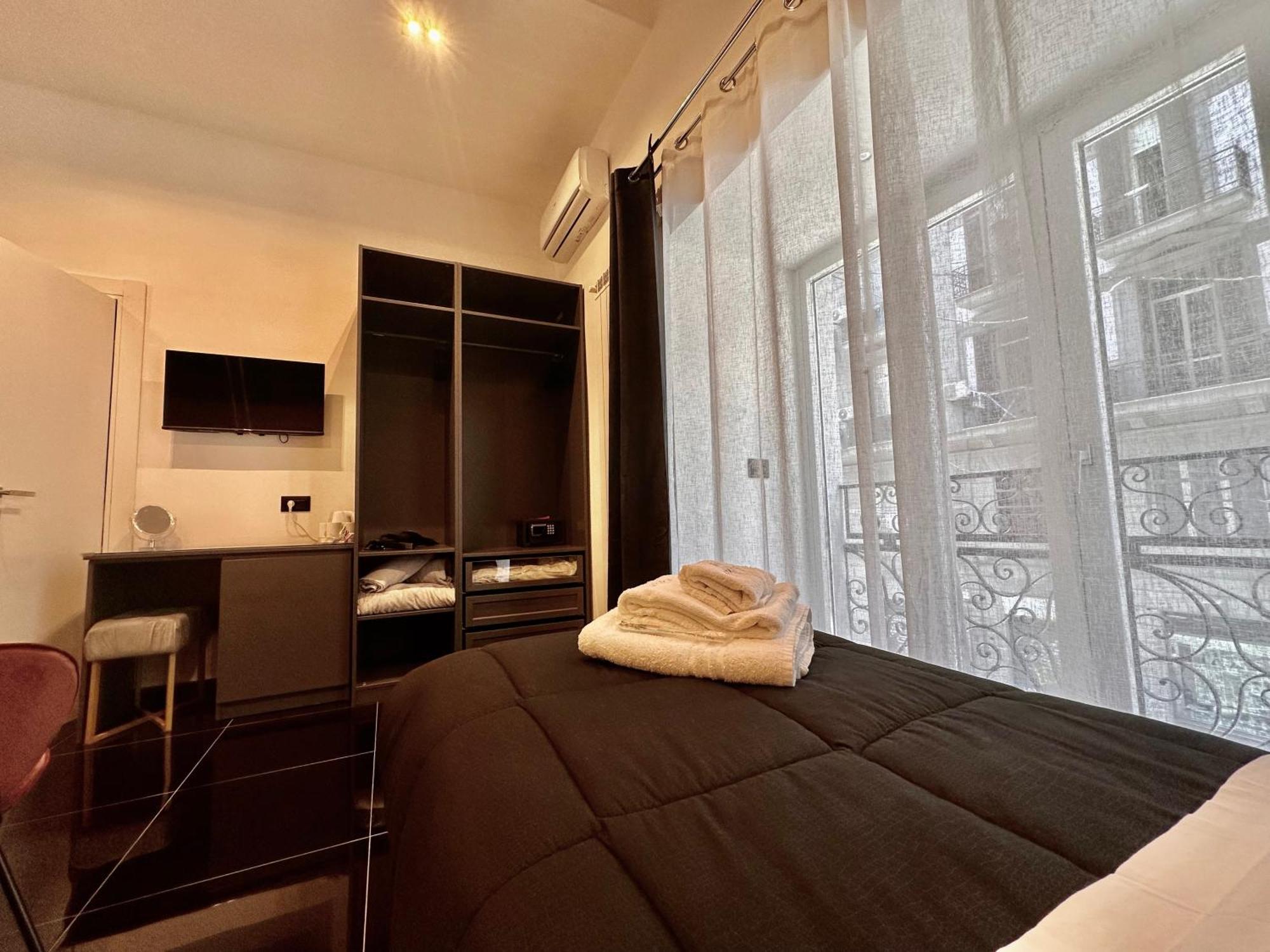 Elegance Rooms Spaccanapoli Bagian luar foto