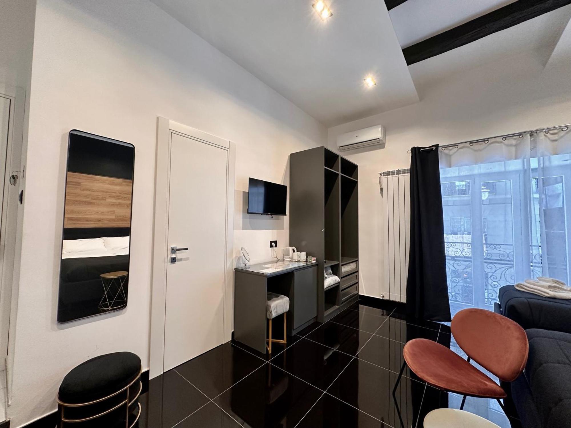 Elegance Rooms Spaccanapoli Bagian luar foto