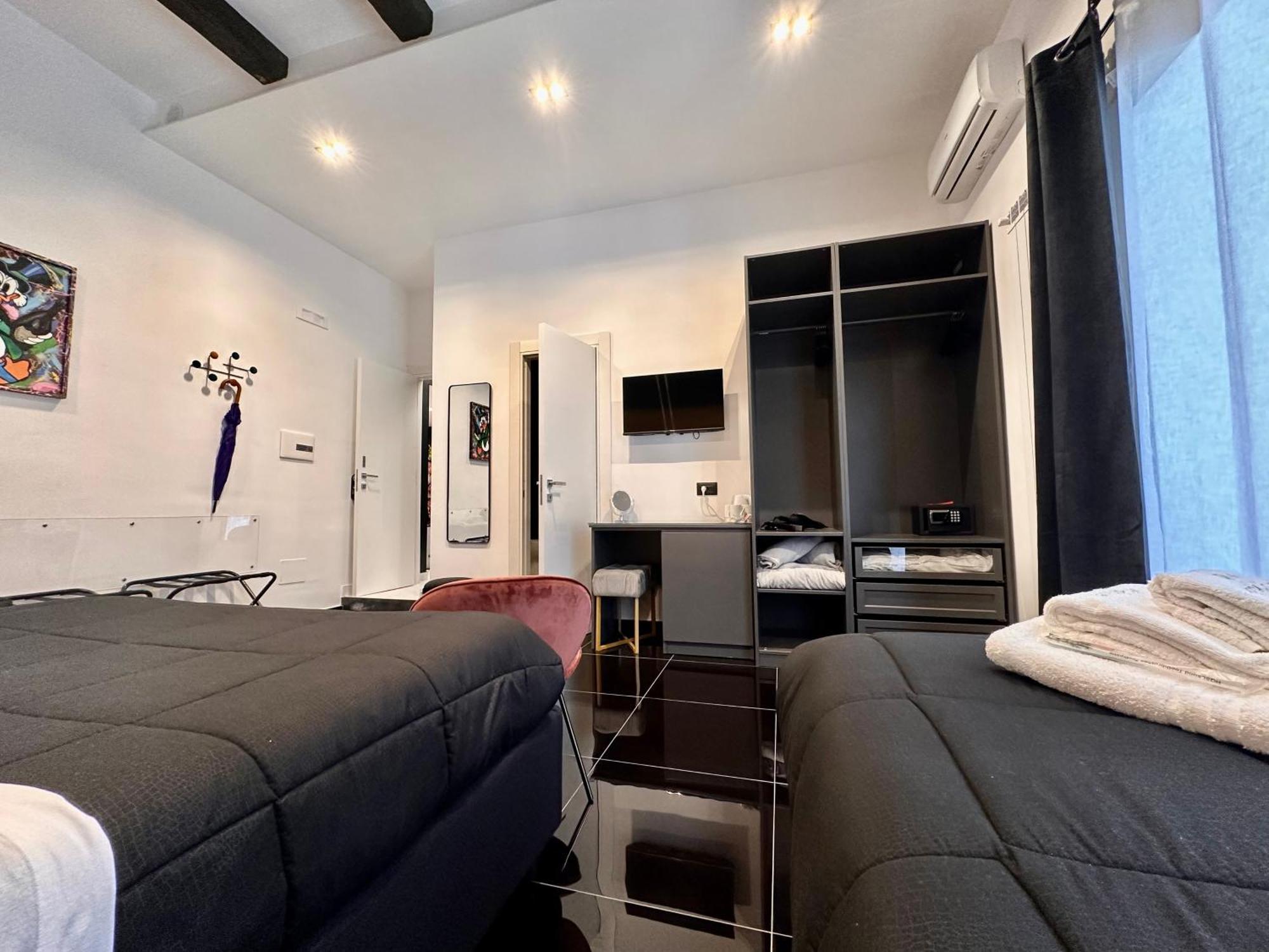 Elegance Rooms Spaccanapoli Bagian luar foto
