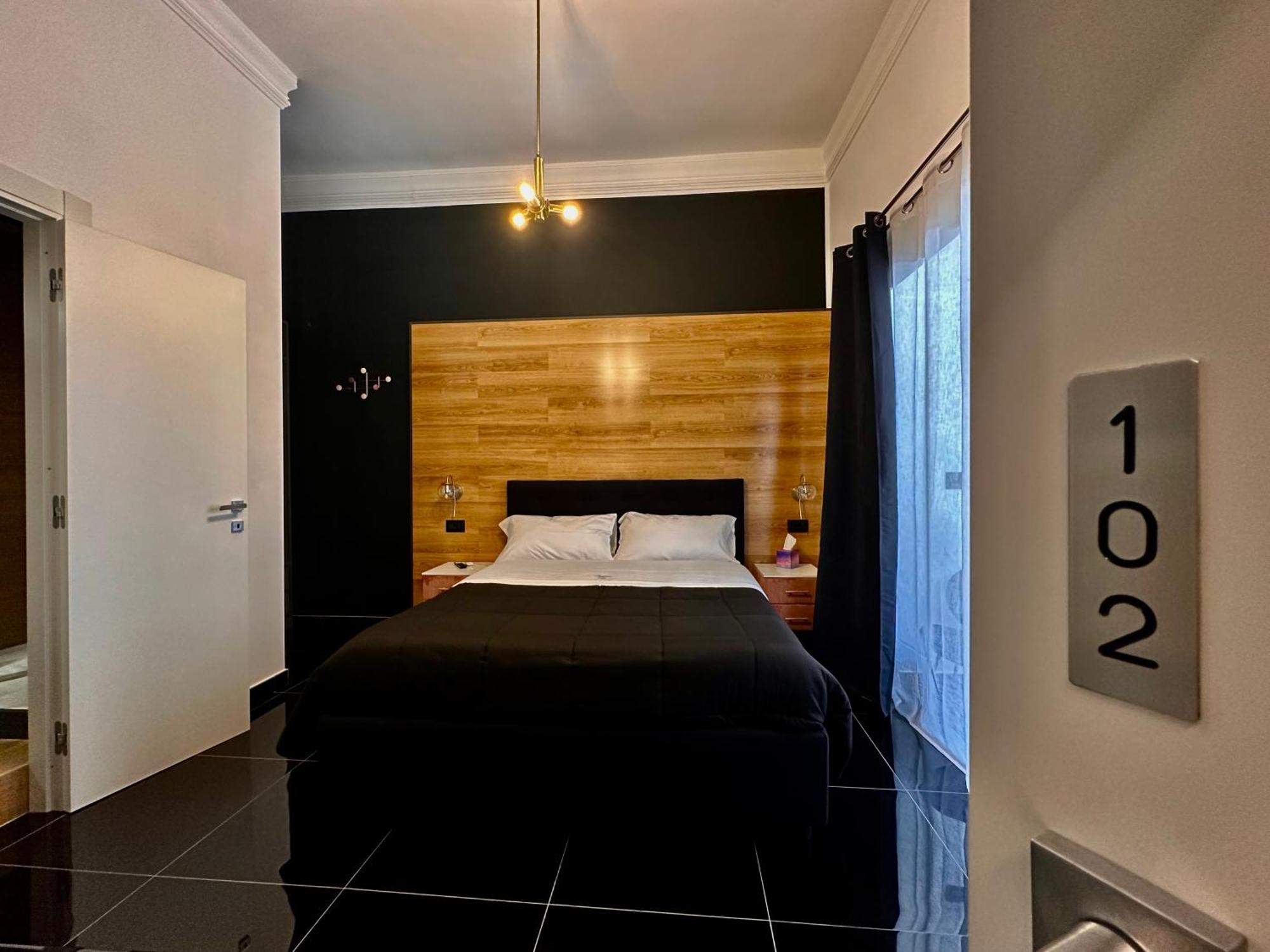 Elegance Rooms Spaccanapoli Bagian luar foto