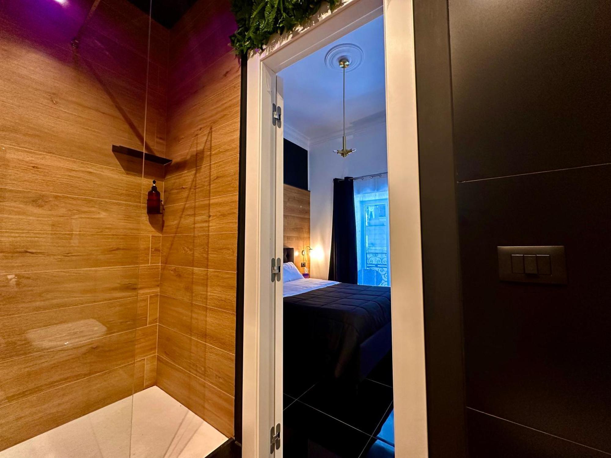 Elegance Rooms Spaccanapoli Bagian luar foto