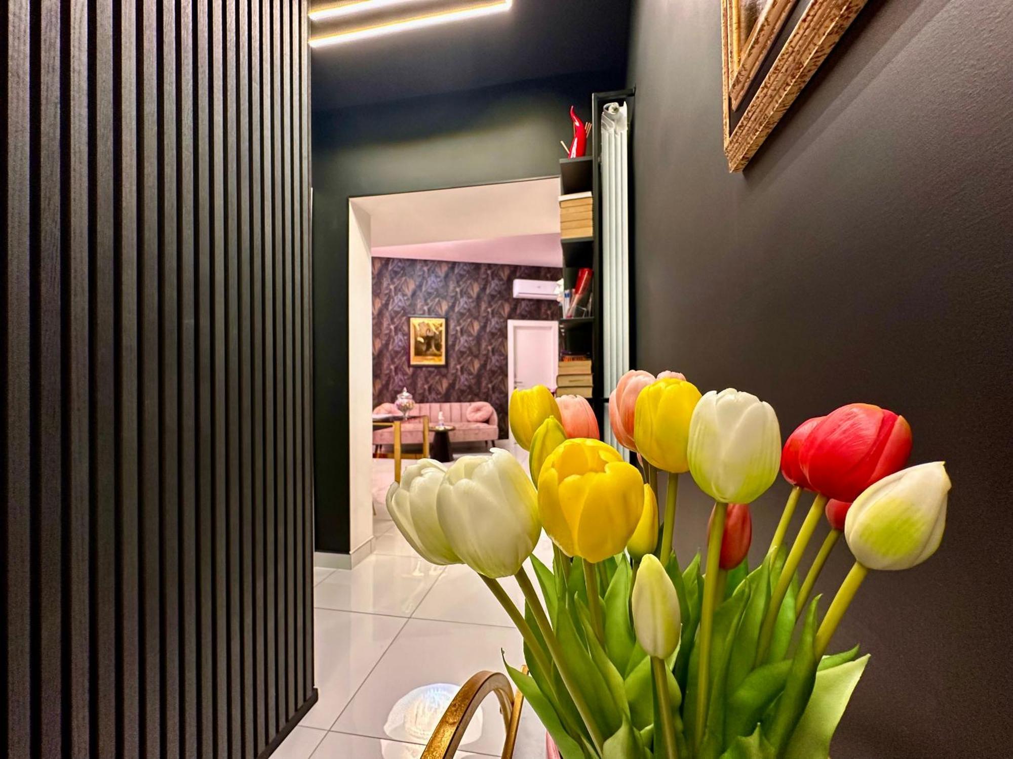 Elegance Rooms Spaccanapoli Bagian luar foto