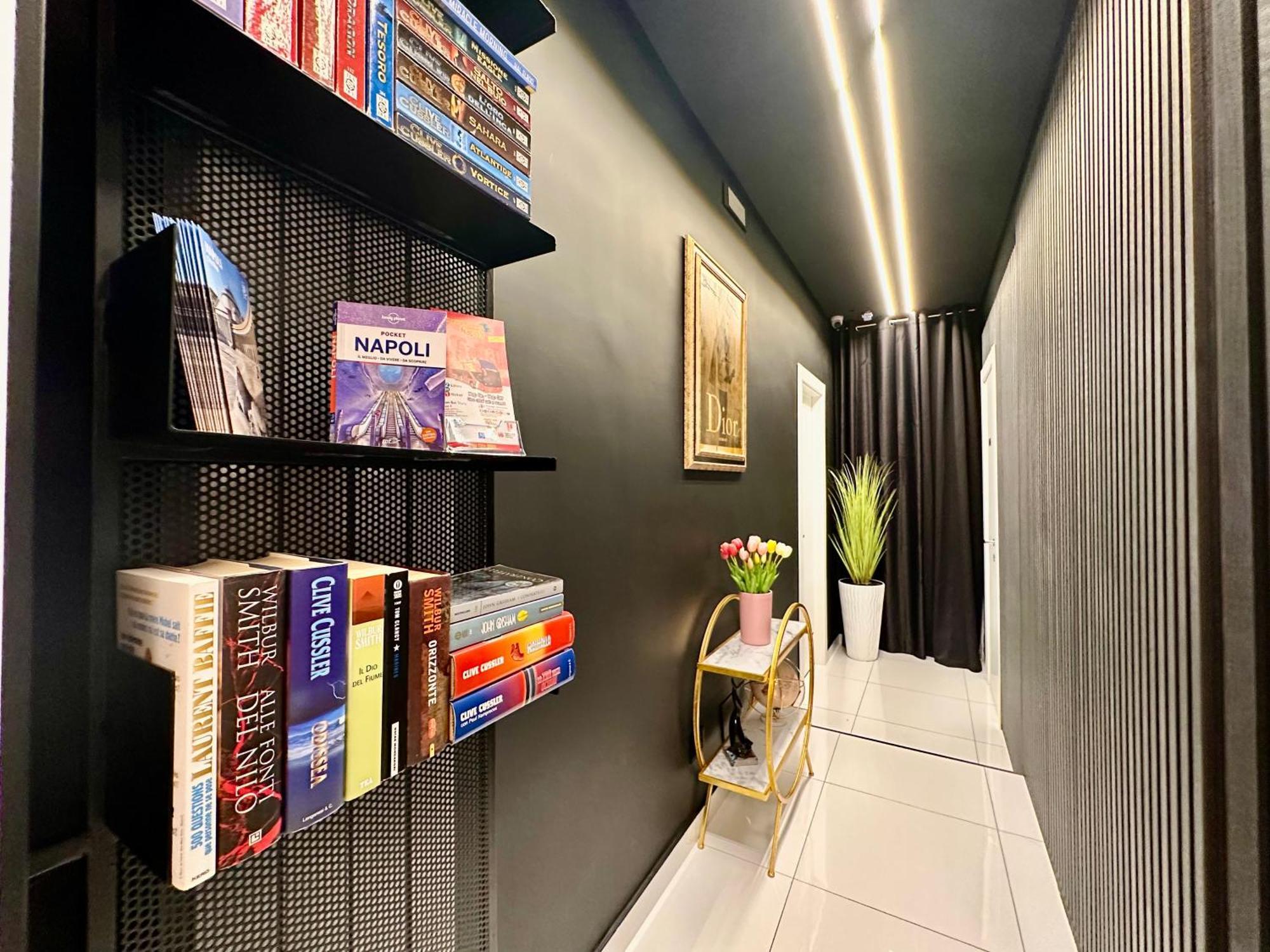 Elegance Rooms Spaccanapoli Bagian luar foto